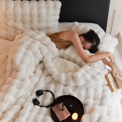Luxefluff™ Faux Rabbit Fur Throw Blanket – Ultra-Soft, All-Season Warmth for Bed, Sofa & Travel